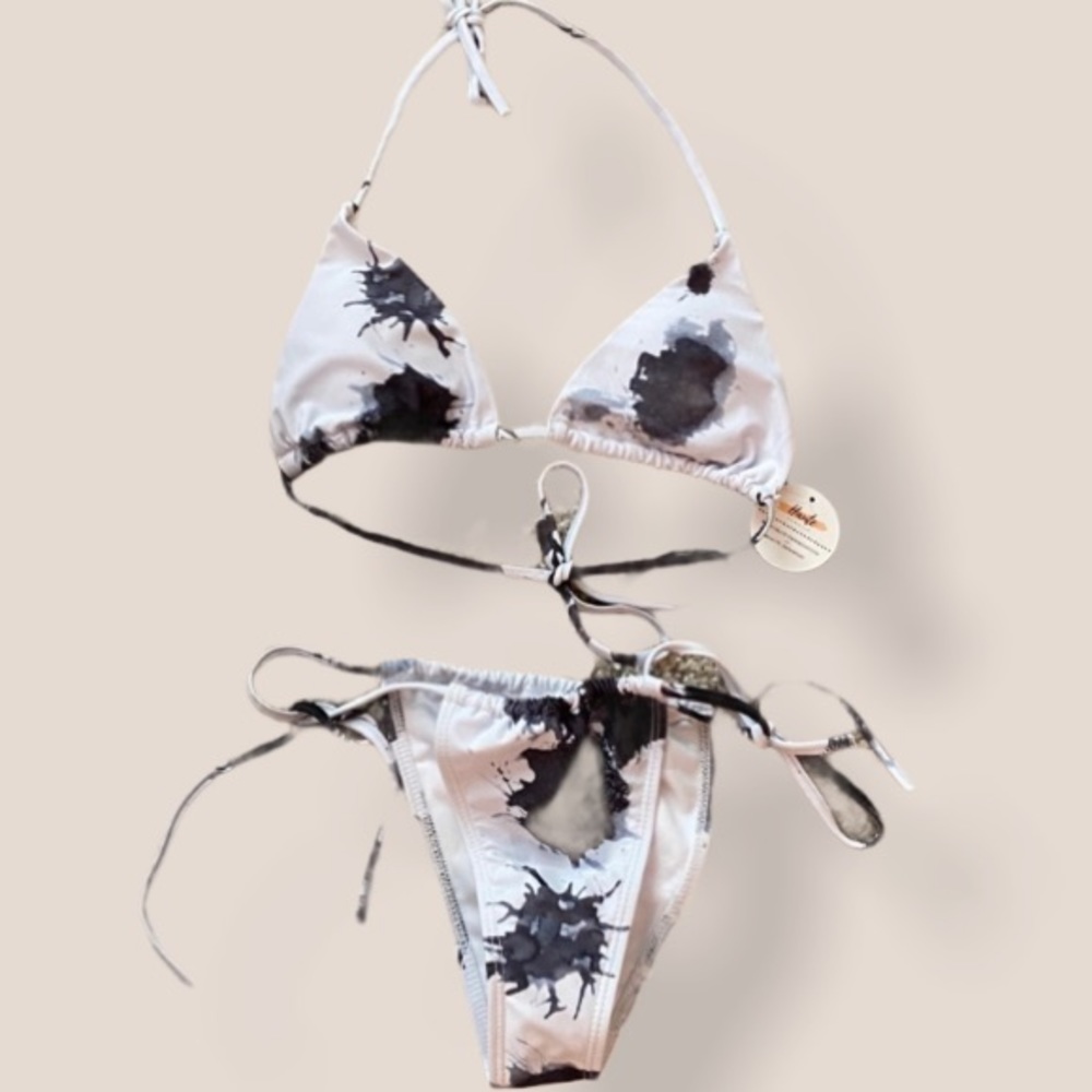 NEW HAUTE SWIMWEAR medium bikini set